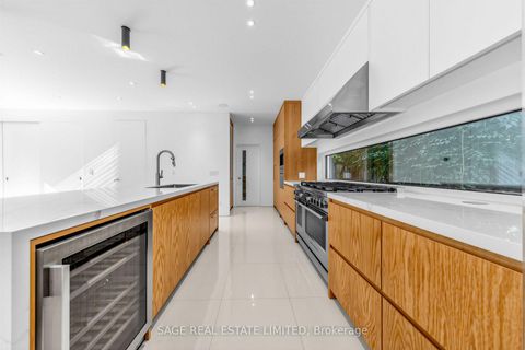 Photo 13 at 2 Addison Crescent, Don Mills, Toronto