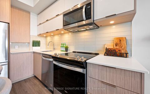Photo 14 at 1407 - 10 Deerlick Court, Donalda, Toronto