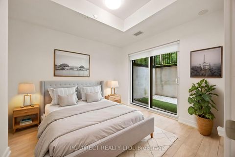 Photo 9 at 15 - 172 Clonmore Drive, Cliffside, Toronto