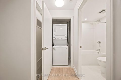 Photo 13 at 15 - 172 Clonmore Drive, Cliffside, Toronto