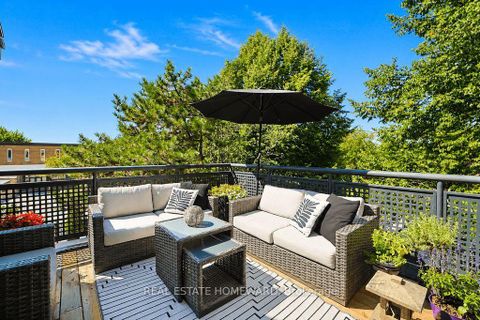 Photo 14 at 304 - 1941 Queen Street E, The Beaches, Toronto