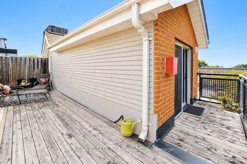 Photo 16 at 304 - 1941 Queen Street E, The Beaches, Toronto