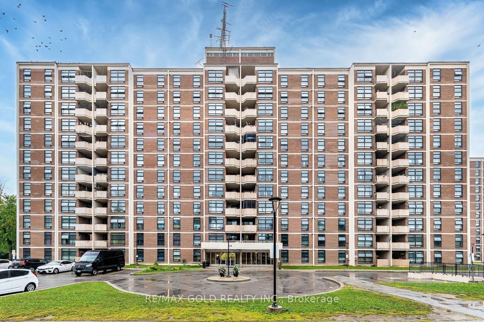 807 - 345 Driftwood Avenue, Black Creek, Toronto 