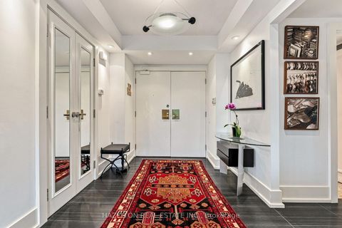 Photo 3 at 605 - 4 Lowther Avenue, Annex, Toronto