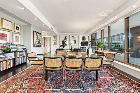 Photo 11 at 605 - 4 Lowther Avenue, Annex, Toronto