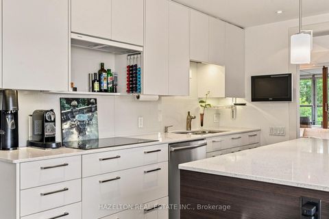 Photo 20 at 605 - 4 Lowther Avenue, Annex, Toronto