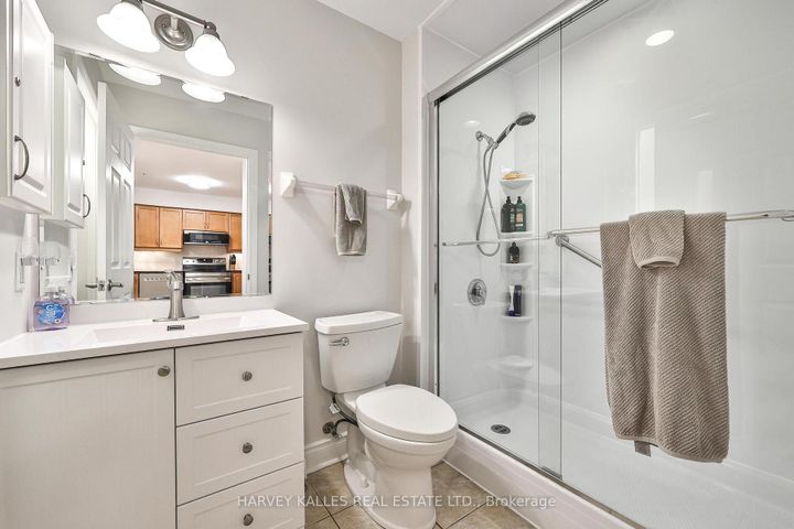 Photo 16 at 212 - 12 Rean Drive, Bayview Village, Toronto