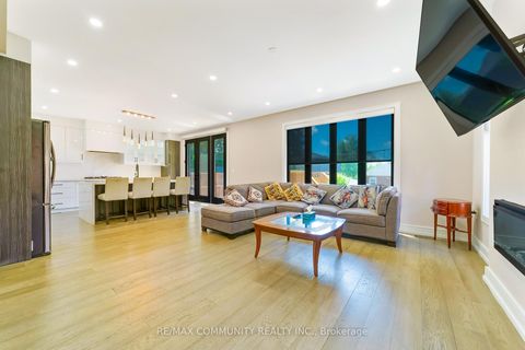Photo 10 at 856 Kennedy Road, Ionview, Toronto