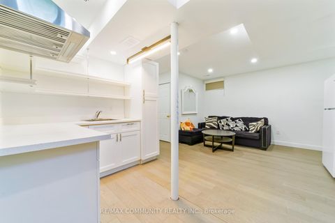 Photo 34 at 856 Kennedy Road, Ionview, Toronto