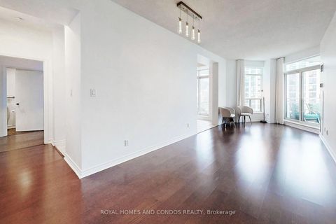Photo 3 at Lph6 - 410 Queens Quay W, Waterfront Communities C1, Toronto