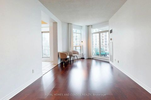 Photo 4 at Lph6 - 410 Queens Quay W, Waterfront Communities C1, Toronto