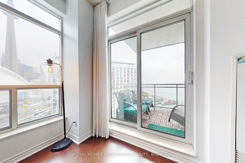 Photo 8 at Lph6 - 410 Queens Quay W, Waterfront Communities C1, Toronto