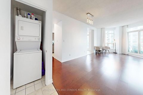 Photo 32 at Lph6 - 410 Queens Quay W, Waterfront Communities C1, Toronto