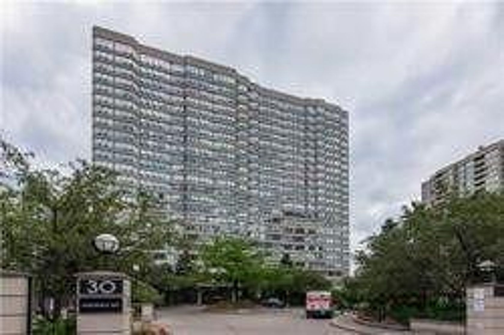 1714 - 30 Greenfield Avenue, Willowdale East, Toronto photo number 2