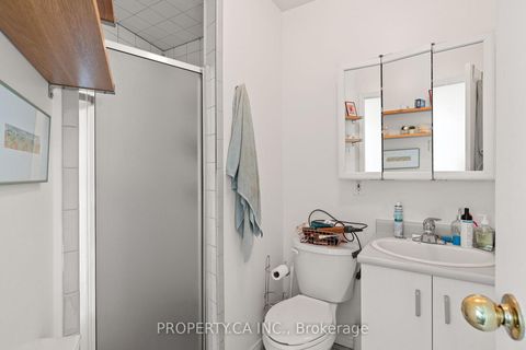 Photo 9 at 195 Niagara Street, Niagara, Toronto