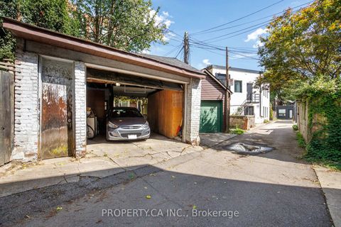 Photo 14 at 195 Niagara Street, Niagara, Toronto
