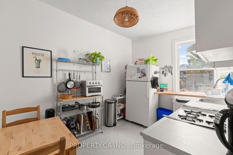 Photo 19 at 195 Niagara Street, Niagara, Toronto