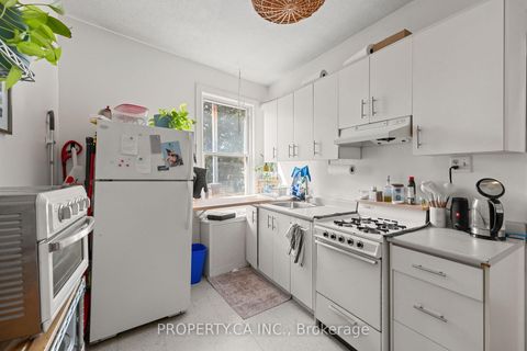 Photo 20 at 195 Niagara Street, Niagara, Toronto