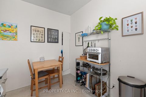Photo 21 at 195 Niagara Street, Niagara, Toronto
