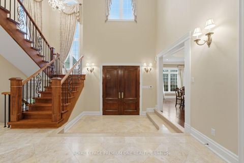 Photo 4 at 36 Northfield Court, Kleinburg, Vaughan