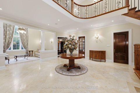 Photo 6 at 36 Northfield Court, Kleinburg, Vaughan