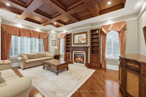 Photo 8 at 36 Northfield Court, Kleinburg, Vaughan