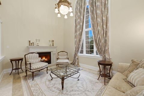 Photo 10 at 36 Northfield Court, Kleinburg, Vaughan
