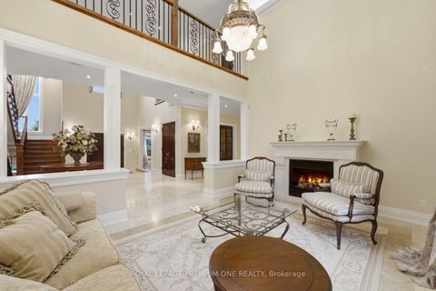 Photo 11 at 36 Northfield Court, Kleinburg, Vaughan