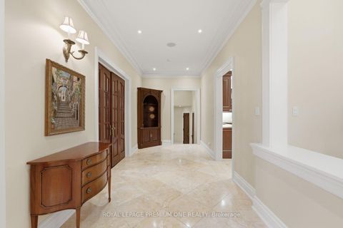 Photo 12 at 36 Northfield Court, Kleinburg, Vaughan