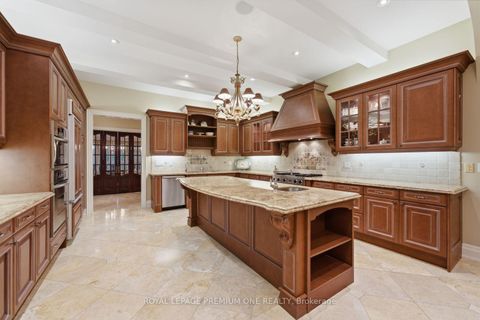 Photo 14 at 36 Northfield Court, Kleinburg, Vaughan
