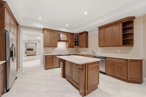 Photo 31 at 36 Northfield Court, Kleinburg, Vaughan