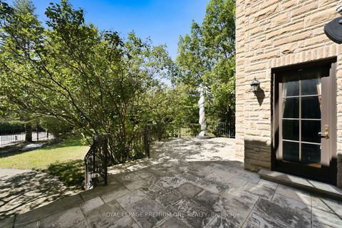 Photo 34 at 36 Northfield Court, Kleinburg, Vaughan