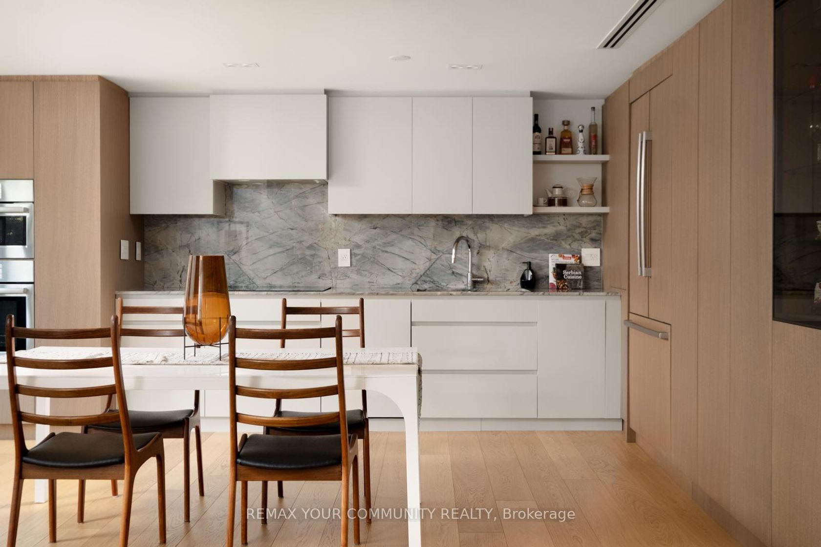 109 - 349 St Clair Avenue W, Casa Loma, Toronto 
