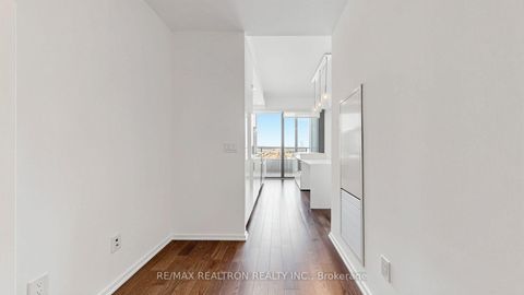 Photo 7 at #906 - 12 Bonnycastle Street, Waterfront Communities C8, Toronto