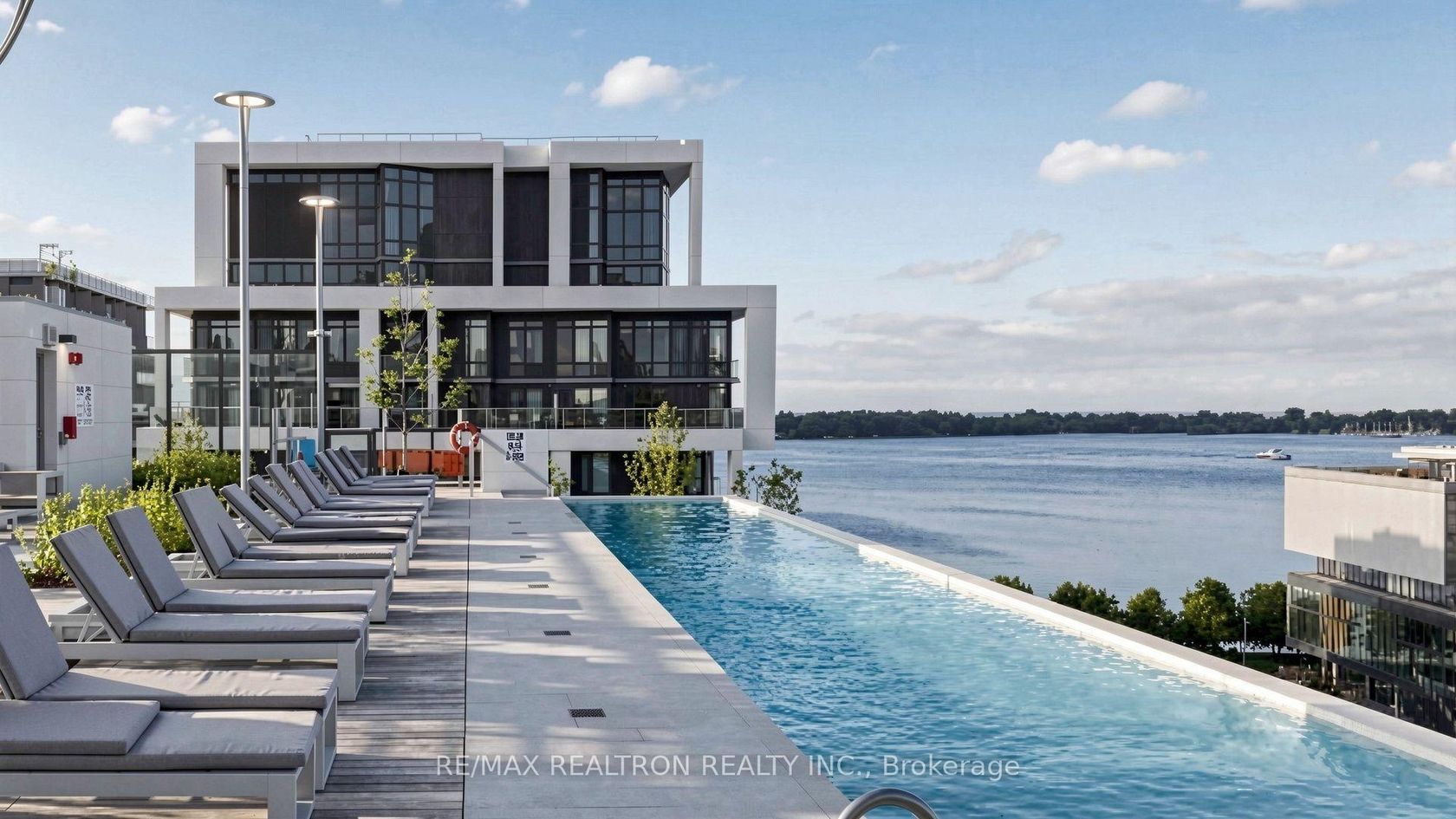 #906 - 12 Bonnycastle Street, Waterfront Communities C8, Toronto 