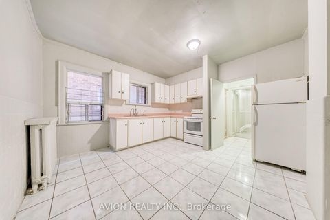 Photo 5 at 54 Ryerson Avenue, Chinatown, Toronto