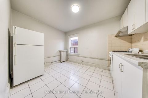 Photo 16 at 54 Ryerson Avenue, Chinatown, Toronto