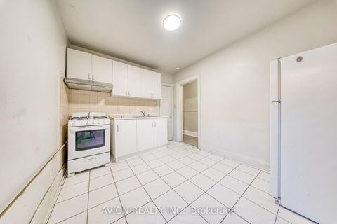 Photo 17 at 54 Ryerson Avenue, Chinatown, Toronto