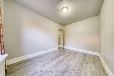 Photo 19 at 54 Ryerson Avenue, Chinatown, Toronto