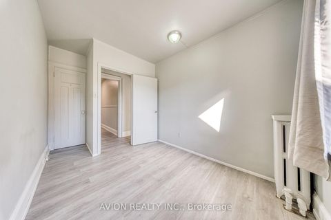 Photo 25 at 54 Ryerson Avenue, Chinatown, Toronto