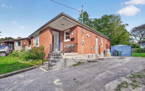 Photo 0 at 7 Baudina Crescent, Cliffside, Toronto