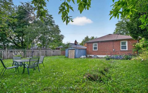 Photo 26 at 7 Baudina Crescent, Cliffside, Toronto