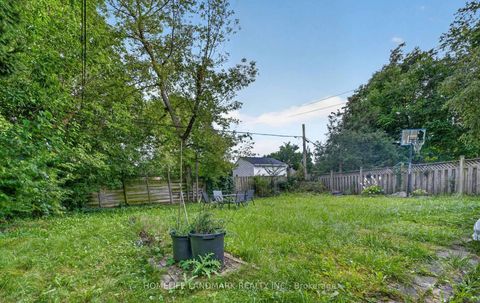 Photo 27 at 7 Baudina Crescent, Cliffside, Toronto