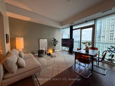 Photo 11 at 3704 - 14 York Street, Waterfront Communities C1, Toronto