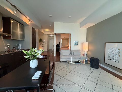 Photo 13 at 3704 - 14 York Street, Waterfront Communities C1, Toronto