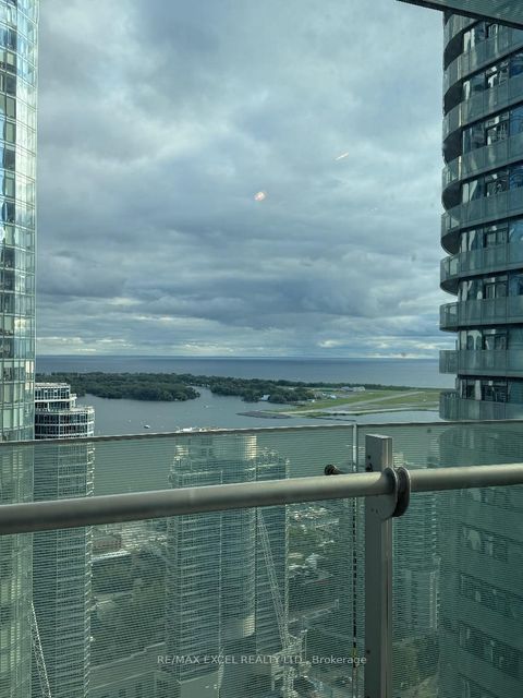 Photo 15 at 3704 - 14 York Street, Waterfront Communities C1, Toronto