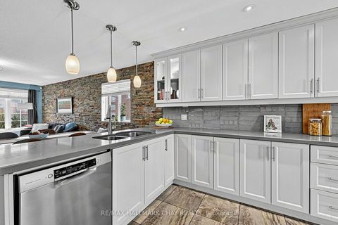 Photo 8 at 76 Shalom Way, Painswick South, Barrie