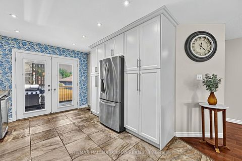 Photo 9 at 76 Shalom Way, Painswick South, Barrie