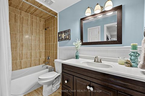 Photo 18 at 76 Shalom Way, Painswick South, Barrie