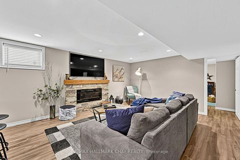 Photo 20 at 76 Shalom Way, Painswick South, Barrie